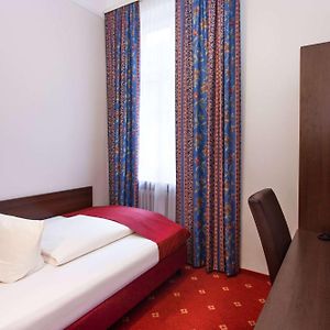 Standard Room with 1 Single Bed